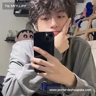 董骁荷